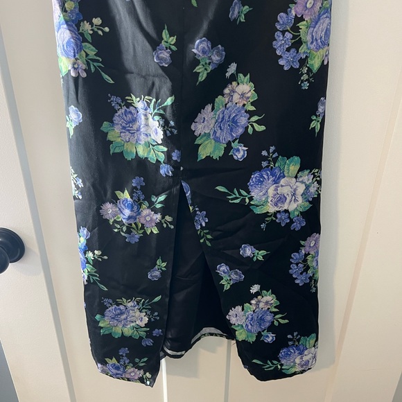 WeWoreWhat Floral Midi dress - Picture 4 of 7